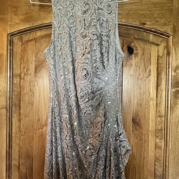 Alex evenings gown - Picture 2 of 5